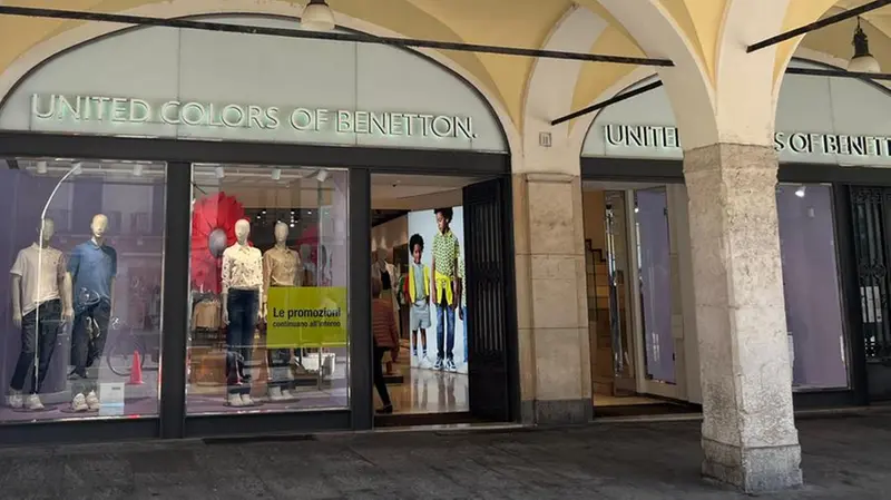Benetton sorge dove c'era il Cinema Centrale - © www.giornaledibrescia.it