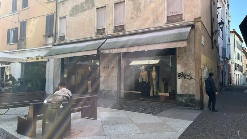 In corso Palestro c'era la pasticceria Piccinelli - © www.giornaledibrescia.it