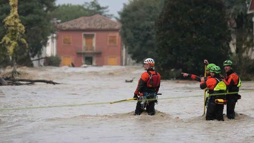 L'inondazione a Traversara, frazione del comune di Bagnacavallo dove risultano 2 dispersi