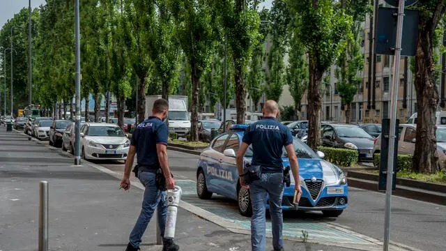 Milano. Omicidio tra fratelli in Viale Aretusa civico 6 (Milano - 2021-06-19, Carlo Cozzoli) p.s. la foto e' utilizzabile nel rispetto del contesto in cui e' stata scattata, e senza intento diffamatorio del decoro delle persone rappresentate