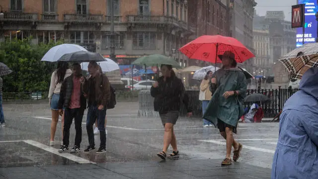 Violenti temporali in città la mattina di giovedì 5 Settembre, Milano 5 Settembre 2024 ANSA/MATTEO CORNER