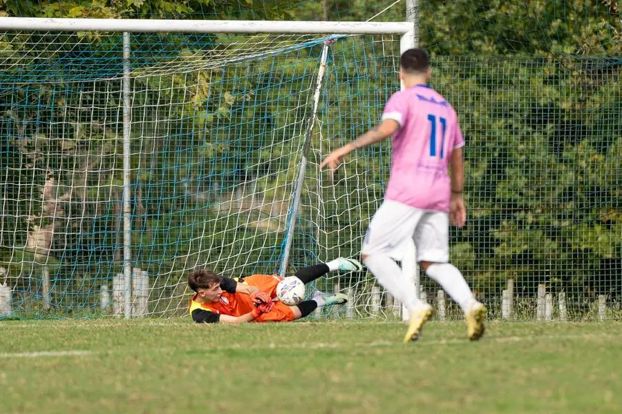 SPORT CALCIO PRIMA CATEGORIA LA SPORTIVA OME BORGOSATOLLO nella foto PARATA PICCO 22-09-2024 pasquali@newreporter
