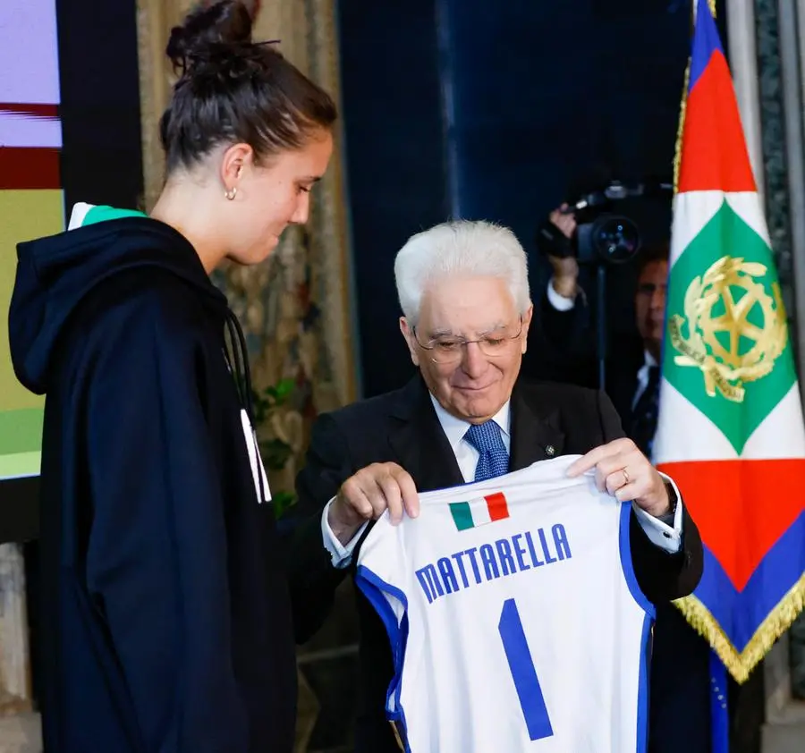 Al Quirinale la cerimonia di Restituzione della bandiera italiana olimpica con gli atleti olimpici e paralimpici bresciani