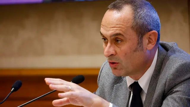 Enrico Costa, durante la conferenza stampa di presentazione delle proposte di Azione per una vera riforma costituzionale, Senato, Roma 6 febbraio 2023. ANSA/FABIO FRUSTACI