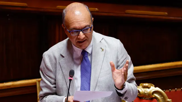 Il ministro dell’Istruzione e del Merito, Giuseppe Valditara durante il question time al Senato, Roma 12 settembre 2024. ANSA/FABIO FRUSTACI