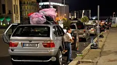 epa11621505 Lebanese people who fled from southern Lebanon stay in their cars, at Martyrs' Square in Beirut, Lebanon, 24 September 2024. Thousands of Lebanese fled southern Lebanon after the Israeli army issued an evacuation warning. The Israeli military announced on 23 September that it launched 'extensive' airstrikes on Hezbollah targets in Lebanon. Lebanese residents of villages in the Beqaa Valley 'who are inside or near houses where rockets and weapons are stored' have been warned to 'move away immediately! For your safety and protection', the statement added. According to Lebanon's Ministry of Health, at least 492 people have been killed and more than 1,645 others injured following continued Israeli airstrikes on southern Lebanese towns and villages since 23 September morning. EPA/WAEL HAMZEH