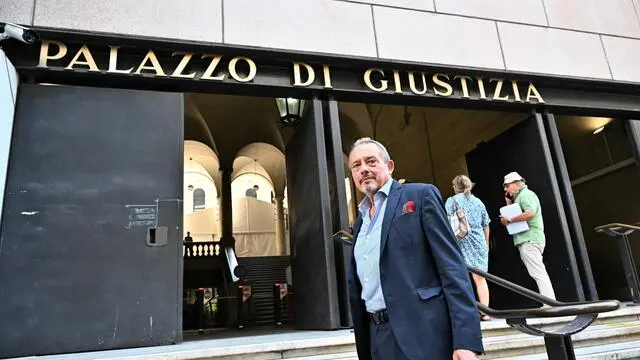 L'avvocato Stefano Savi difensore dell'ex Governatore della regione Liguria, davanti al palazzo di Giustizia. Genova, 01 agosto 2024. ANSA/LUCA ZENNARO