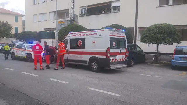 La palazzina a Sestri Levante (GE) dove questa mattina Giampaolo Bregante, 74 anni, ha sparato alla moglie, Cristina Marini. Dopo l'omicidio l'uomo si è presentato dai carabinieri e ha confessato, Sestri Levante (GE), 19 settembre 2024 ANSA / Franco Po