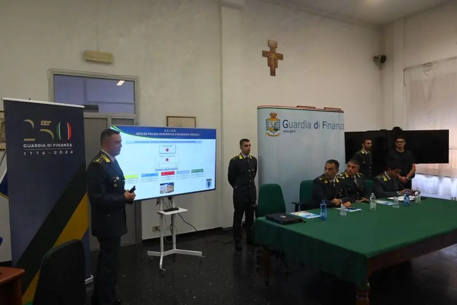 Inchiesta anti droga, la conferenza stampa della Guardia di Finanza