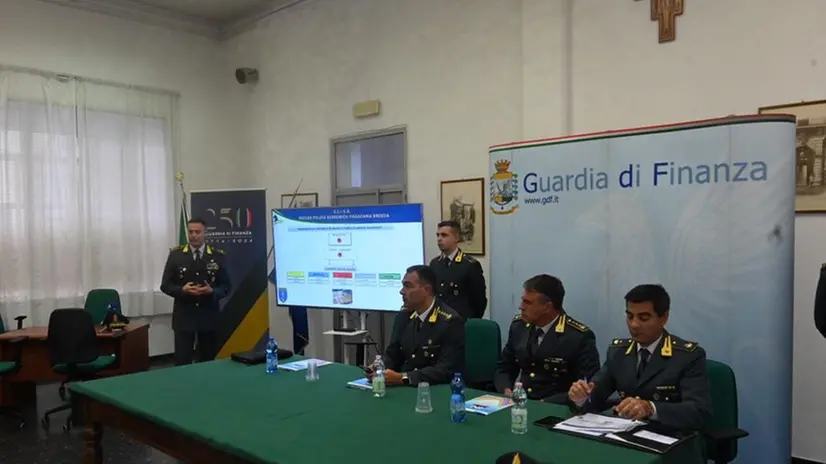 Inchiesta anti droga, la conferenza stampa della Guardia di Finanza