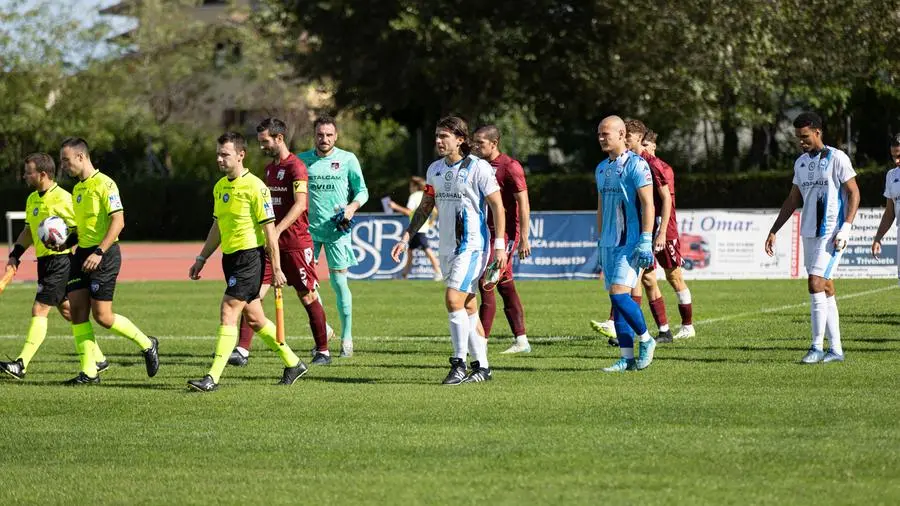 SPORT CALCIO SERIE D DESENZANO BRENO NELLA FOTO INGRESSOIN CAMPO DELLE SQUADRE scaroni@newreporter