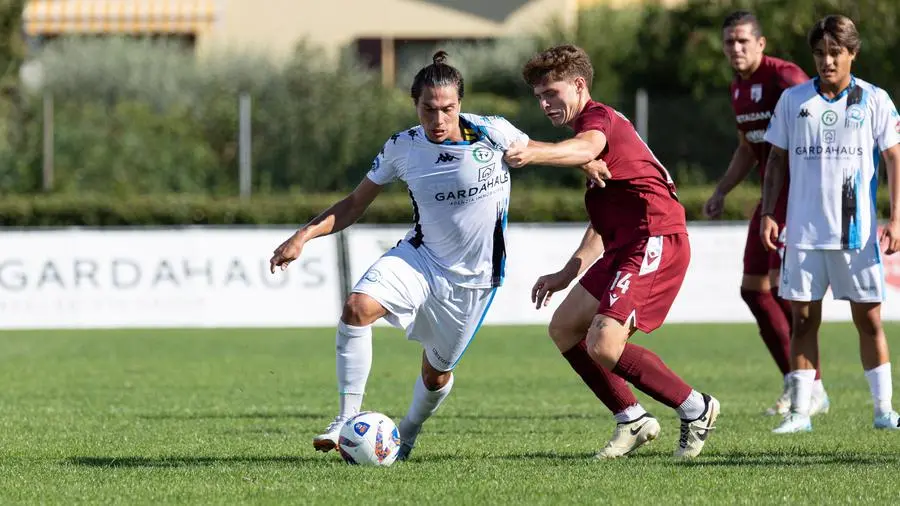 SPORT CALCIO SERIE D DESENZANO BRENO NELLA FOTO CAMARLINGHI E CONTESSI scaroni@newreporter