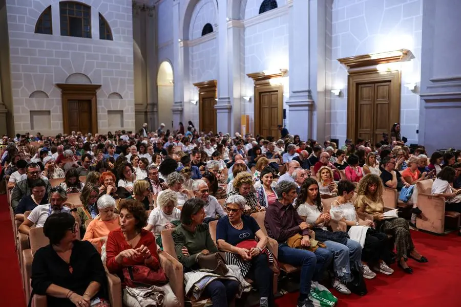 CRONACA SPETTACOLI SAN BARNABA LIBRIXIA 2024 MARIO CALABRESI IL TEMPO DEL BOSCO NELLA FOTO PUBBLICO 28-09-2024 Comincini@newreporter