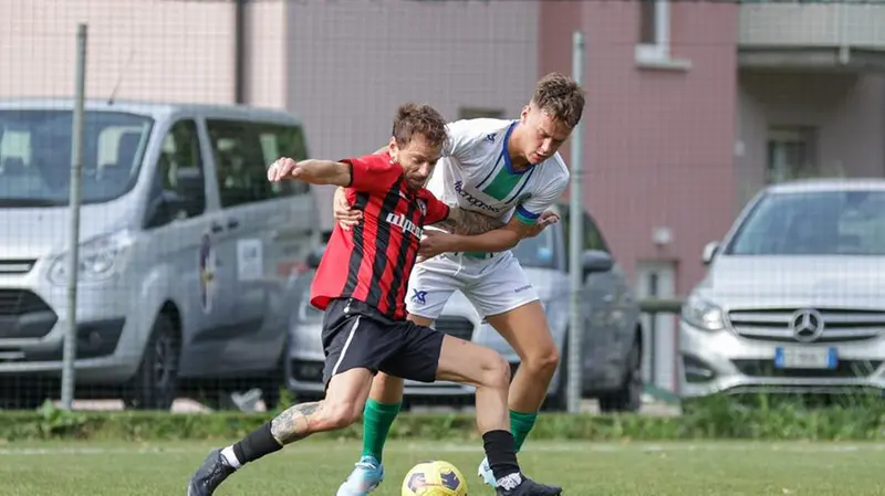 Sport Calcio Lodrino Promozione Lodrino Calcio Pavonese nella foto Nadiri Omar e Traversi Mirko 29/09/2024 nicoli@newreporter