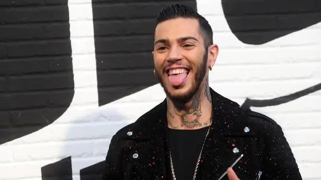 Emis Killa negli studi Rai di via Mecenate a Milano in occasione della conferenza stampa di presentazione del programma di Rai2 "The voice of Italy" in onda dal prossimo 24 febbraio in prima serata, 19 febbraio 2016. ANSA / MATTEO BAZZI