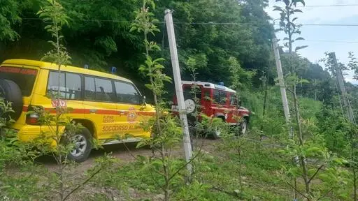 Fuoristrada del Soccorso alpino e dei Vigili del fuoco in Trentino