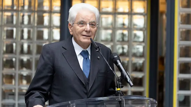 Il Presidente della Repubblica Sergio Mattarella saluta il personale italiano presso UNHCR (foto di Francesco Ammendola - Ufficio per la Stampa e la Comunicazione della Presidenza della Repubblica)