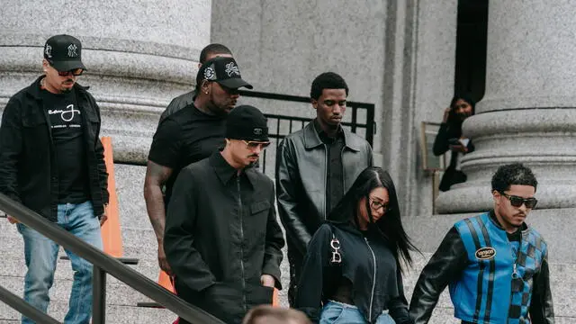 epaselect epa11612916 Family members of Sean 'Diddy' Combs leave the federal courthouse after a bail hearing for Combs in New York, New York, USA, 18 September 2024. Sean Combs, who was not granted bail at his initial court hearing on 17 September, was arrested earlier this week by federal authorities and charged with three federal charges of racketeering conspiracy, sex trafficking, and transportation to engage in prostitution, according to the indictment. EPA/OLGA FEDROVA