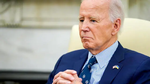 epa11626879 US President Joe Biden looks on during a meeting with Ukrainian President Volodymyr Zelensky, in the Oval Office of the White House in Washington, DC, USA, 26 September 2024. President Biden on 26 September announced a 2.4 billion Dollars in military assistance to Ukraine and plans to convene a leader-level meeting of key allies to coordinate additional support when he visits Germany next month. EPA/ALEXANDER DRAGO / POOL