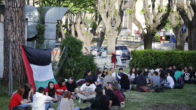 Assemblea degli studenti universitari della Sapienza. Roma, 29 aprile 2024. ANSA/MASSIMO PERCOSSI