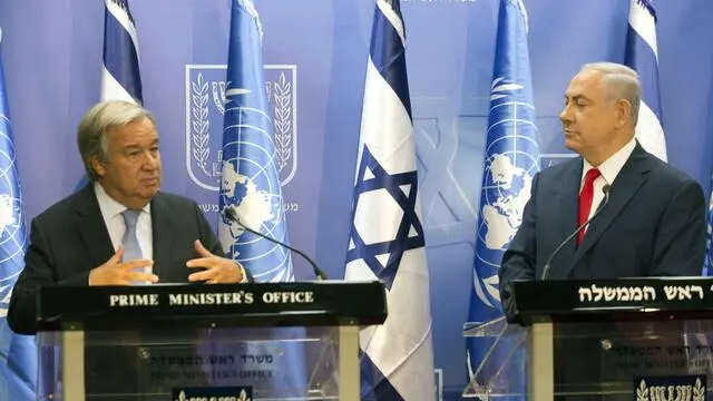 epa06168032 UN Secretary General Antonio Guterres (L) and Israeli Prime Minister Benjamin Netanyahu (R) give a joint press conference in Jerusalem, Israel, 28 August 2017. Guterres is on a three-days visit to Israel and the Palestinian territories. EPA/Heidi Levine / POOL