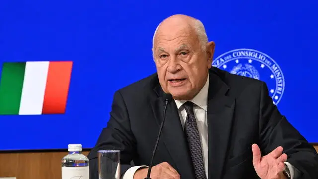 Il ministro Carlo Nordio, nel corso della conferenza stampa al termine del Consiglio dei Ministri, Roma 26 settembre 2024. ANSA/MAURIZIO BRAMBATTI