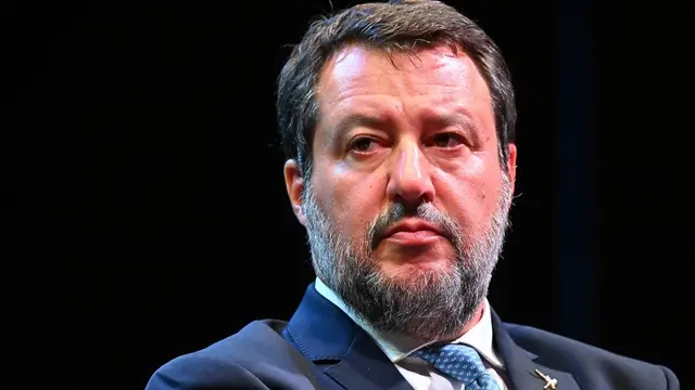 Il ministro delle infrastrutture Matteo Salvini, durante un incontro elettorale per il candidato Marco Bucci presidente della regione Liguria. Genova, 27 settembre 2024. ANSA/LUCA ZENNARO