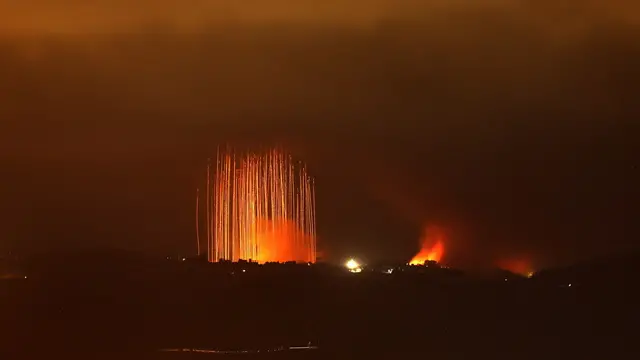 epa11634325 Israeli artillery shells hit areas near villages in southern Lebanon along the border with Israel, as seen from the Upper Galilee, northern Israel, 30 September 2024. Israel's military stated that it has been 'strengthening defense' along the contact line in the country's northern border as it was preparing for the 'next phases of combat'. The Israel Defense Forces (IDF) said they 'will continue to strike, harm, and degrade' Hezbollah's military in Lebanon. EPA/ATEF SAFADI