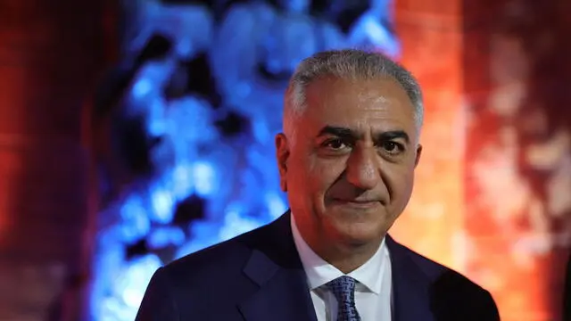 epa10577169 Reza Pahlavi, the oldest son of Mohammad Reza Pahlavi, the late last Shah of Iran, attends the Holocaust Martyrs' and Heroes' Remembrance Day's official state opening ceremony in the Yad Vashem Holocaust memorial museum in Jerusalem, 17 April 2023. Israel marks Holocaust Memorial Day in memory of the six million Jews who were killed in the Holocaust by the German Nazis during World War II. EPA/ABIR SULTAN EPA-EFE/ABIR SULTAN