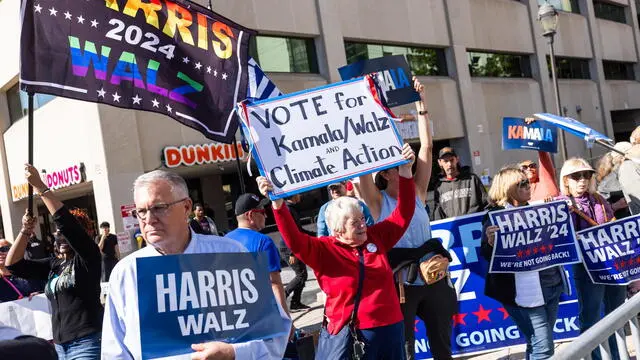 epa11651428 Supporters of Vice President Kamala Harris protest supporters of former US president and current Republican presidential nominee Donald Trump ahead of a Trump campaign rally in Reading, Pennsylvania, USA, 09 October 2024. Trump will then head west to campaign stops in Colorado, California and Arizona. EPA/JIM LO SCALZO