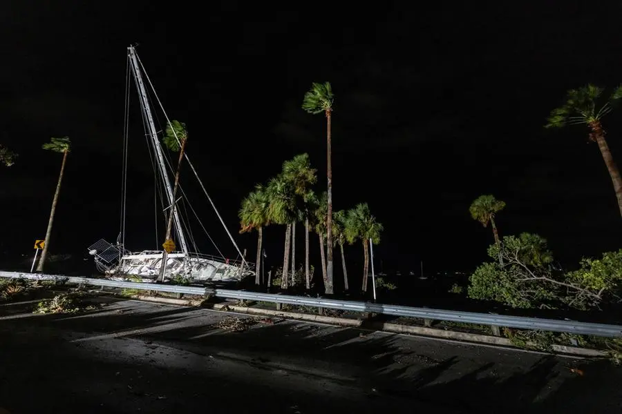 I danni provocati dall'uragano Milton in Florida