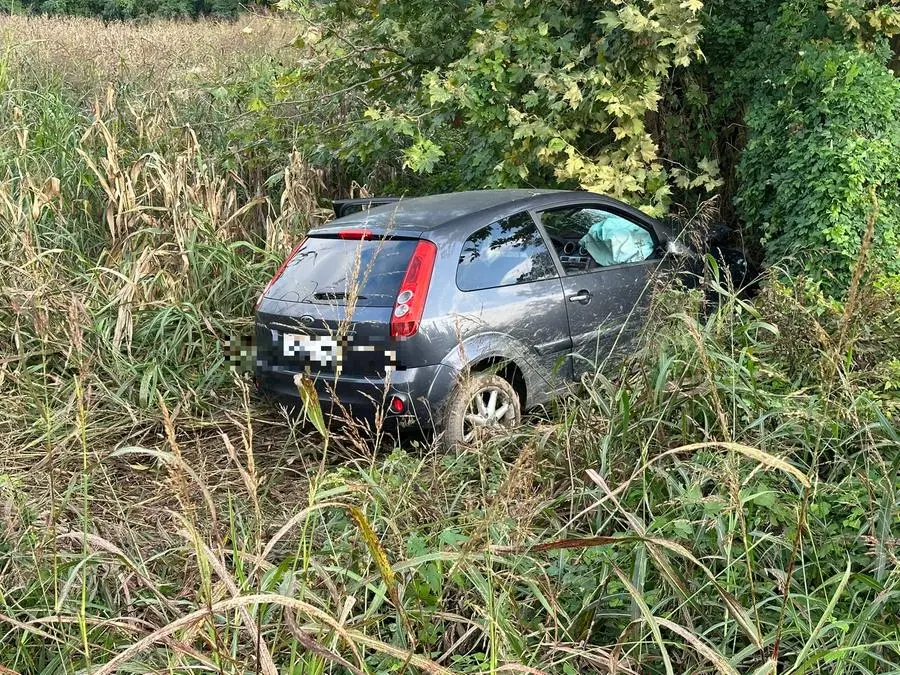 Esce di strada a Manerbio: gravi mamma e figlia