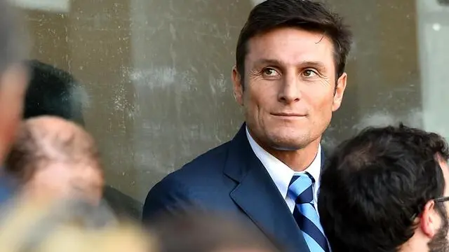 Inter's vice-president and former captain Javier Zanetti prior the Italian Serie A soccer match UC Sampdoria vs FC Inter at Luigi Ferraris stadium in Genoa, Italy, 04 October 2015. ANSA/SIMONE ARVEDA