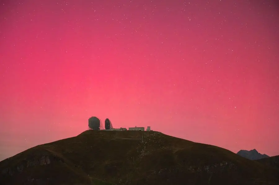 L'aurora boreale nei cieli di Brescia