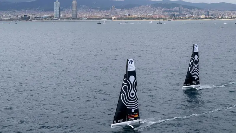 La sfida tra Luna Rossa e Athena a Barcellona - Foto Ricardo Pinto/America's Cup © www.giornaledibrescia.it