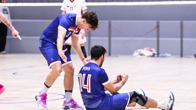 SPORT VOLLEY SERIE B MASCHILE TEAM VOLLEY RADICI CAZZAGO - BOLOGNA NELLA FOTO  PINNA 12-10-2024 Comincini@newreporter