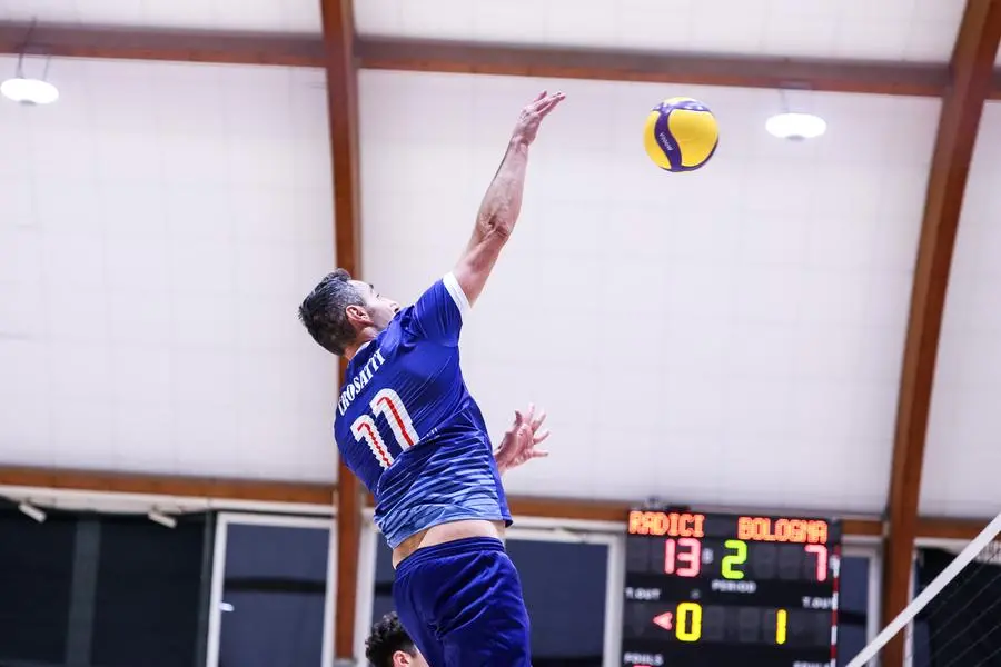 SPORT VOLLEY SERIE B MASCHILE TEAM VOLLEY RADICI CAZZAGO - BOLOGNA NELLA FOTO  CROSATTI 12-10-2024 Comincini@newreporter