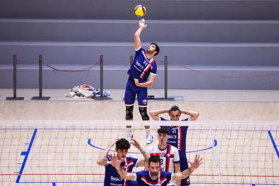 SPORT VOLLEY SERIE B MASCHILE TEAM VOLLEY RADICI CAZZAGO - BOLOGNA NELLA FOTO  PINNA 12-10-2024 Comincini@newreporter