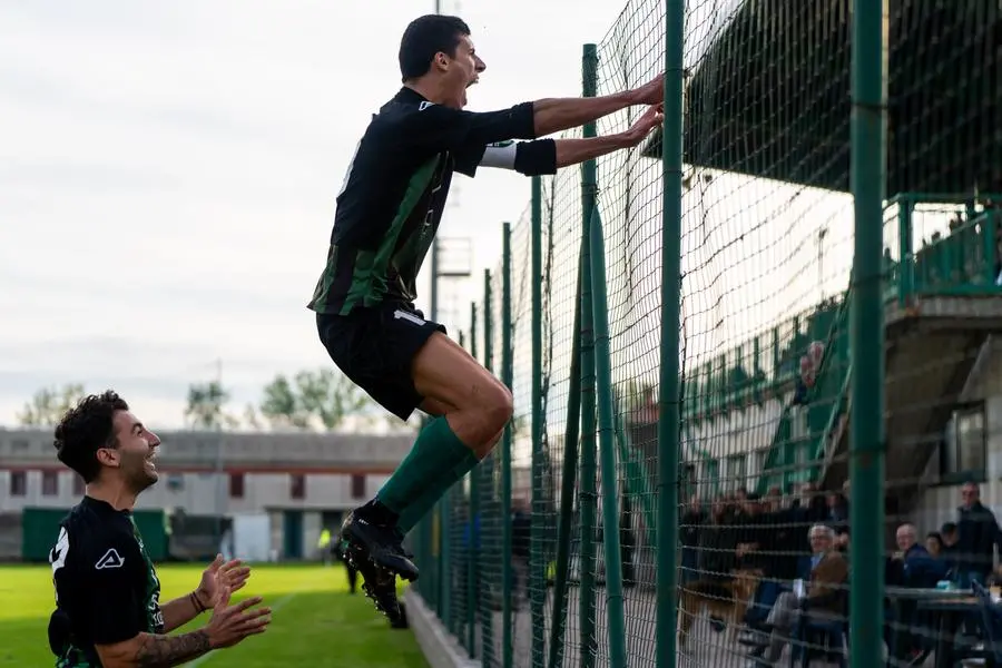 SPORT CALCIO PRIMA CATEGORIA UNITAS COCCAGLIO CHIARI  nella foto ESULTANZA GOL RAVAZZOLO 3-3  13-10-2024 pasquali@newreporter