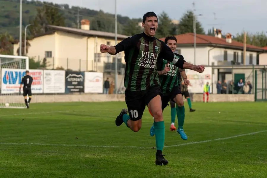 SPORT CALCIO PRIMA CATEGORIA UNITAS COCCAGLIO CHIARI  nella foto ESULTANZA GOL RAVAZZOLO 3-3  13-10-2024 pasquali@newreporter