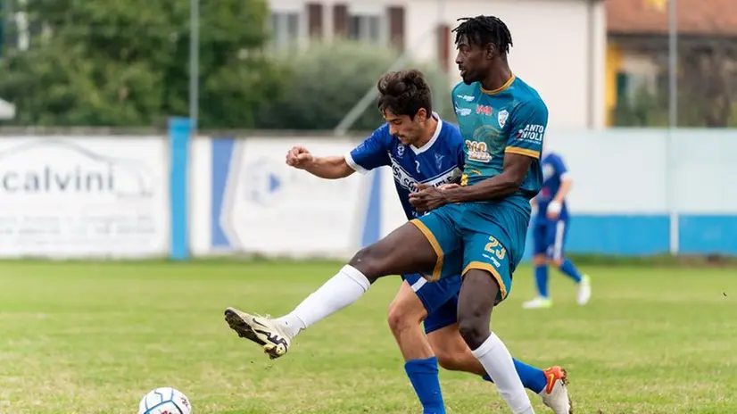 SPORT CALCIO PRIMA CATEGORIA SAN MICHELE TRAVAGLIATO ATLETICO OFFLAGA nella foto FERRARI MBENGUE I. 13-10-2024 pasquali@newreporter