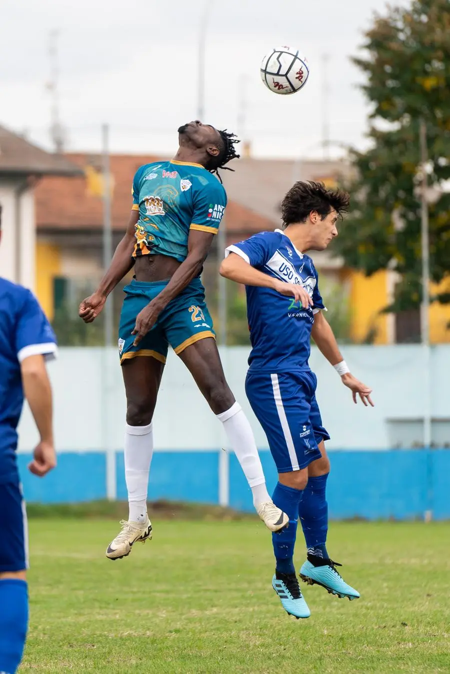 SPORT CALCIO PRIMA CATEGORIA SAN MICHELE TRAVAGLIATO ATLETICO OFFLAGA nella foto MBENGUE I. VOLPI  13-10-2024 pasquali@newreporter