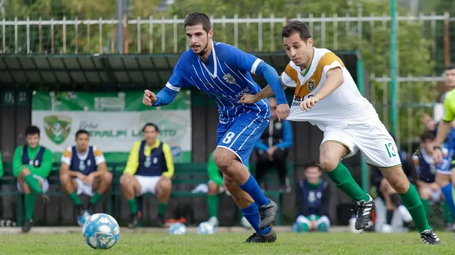 SPORT CALCIO SECONDA CATEGORIA VIRTUS FERALPI LONATO - SANT'ANDREA CONCESIO NELLA FOTO ALFANO DAVIDE (SANT'ANDREA CONCESIO) E MARRAS STEFANO (VIRTUS FERALPI LONATI)  13-10-2024 Marazzani@newreporter 