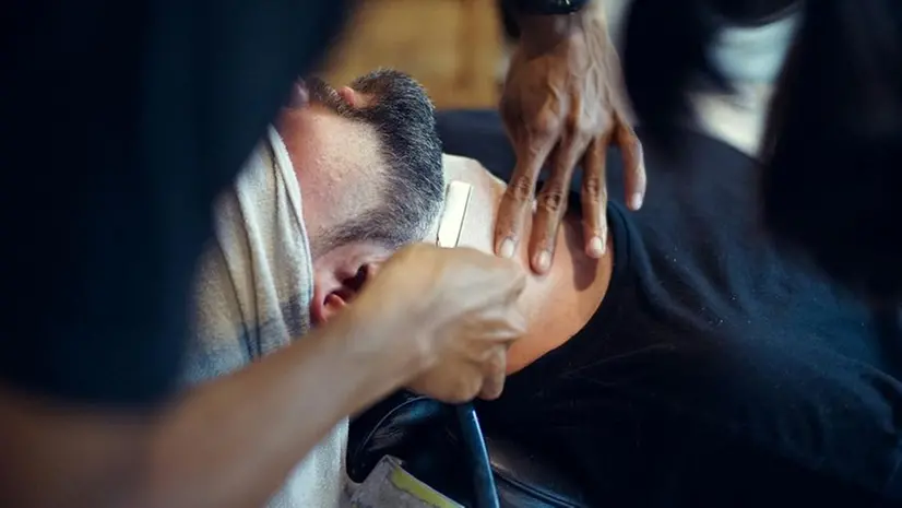 La lunghezza e il taglio della barba devono essere adatte al look e alla forma del viso