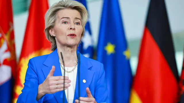 epa11658453 European Commission President Ursula von der Leyen attends a news conference during the 10th 2024 Berlin Process Summit at the Chancellery in Berlin, Germany, 14 October 2024. Chancellor Scholz will hold two working meetings and a working lunch with the participants on the topics of 'Regional Cooperation and Common Regional Market', 'Green Agenda for the Western Balkans, Connectivity, and Energy' and the future direction of the Berlin Process. EPA/Hannibal Hanschke