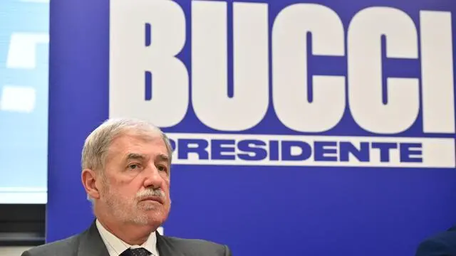 Il sindaco di Genova Marco Bucci, candidato alla elezioni per il presidente della regione Liguria, durante la firma del manifesto dei sindaci per la Liguria per Bucci Presidente. Genova, 30 settembre 2024. ANSA/LUCA ZENNARO