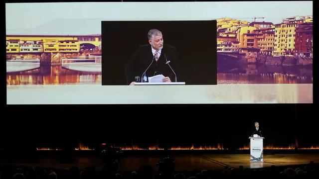 epa11660771 Italian Minister of Culture Alessandro Giuli speaks during the opening ceremony of the Frankfurt International Book Fair 2024, in Frankfurt, Germany, 15 October 2024. The 76th Frankfurt Book Fair runs from 16 to 20 October 2024. This year's Guest of Honor country is Italy, with the motto 'Roots in the future.' EPA/RONALD WITTEK