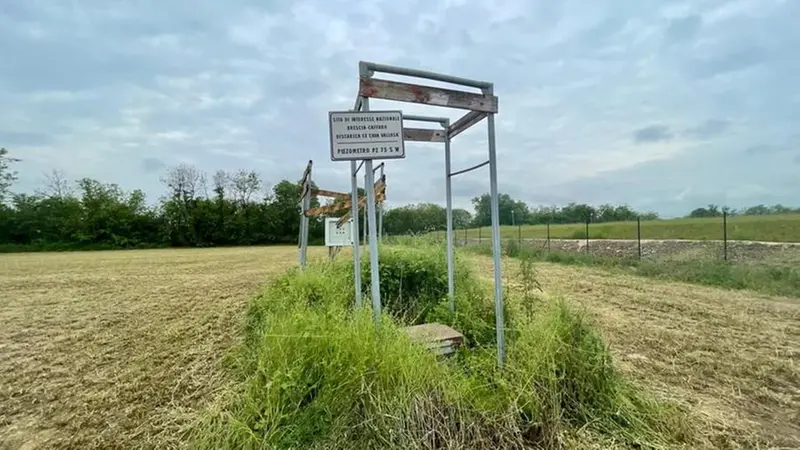 I piezometri per tenere monitorata la discarica Vallosa a Passirano - © www.giornaledibrescia.it