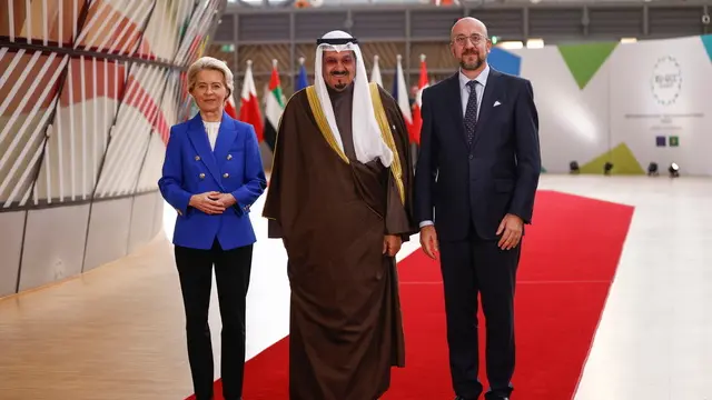 epa11662597 European Council President Charles Michel (R) and European Commission President Ursula von der Leyen (L) welcome Kuwait's Prime Minister Ahmad Abdullah Al-Ahmad Al-Sabah at the EU-Gulf Cooperation Council (GCC) summit in Brussels, Belgium, 16 October 2024. This is the first summit between the EU leaders and the GCC, aiming to develop a closer partnership. The European Union is the second-largest trade partner for the GCC countries, generating â‚¬170 billion in trade in 2023, imports of mineral fuels accounted for over 75% of EU imports from GCC countries. Since 2020, fuel imports have more than tripled mainly due to the armed conflict between Russia and Ukraine. EPA/JOHANNA GERON / POOL