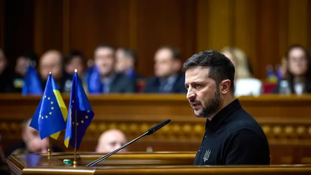 epa11662358 A handout picture made available by Ukraine's Presidential Press Service shows Ukrainian President Volodymyr Zelensky addressing lawmakers in the Verkhovna Rada, the Ukrainian parliament, Kyiv, Ukraine, 16 October 2024 amid the Russian invasion. Zelensky presented the 'Victory Plan' during his speech to the Ukrainian parliament that aims to strengthen Ukraine's positions for a just end to the war with Russia, he said. Russian troops entered Ukrainian territory on 24 February 2022, starting a conflict that has provoked destruction and a humanitarian crisis. EPA/UKRAINE PRESIDENTIAL PRESS SERVICE HANDOUT